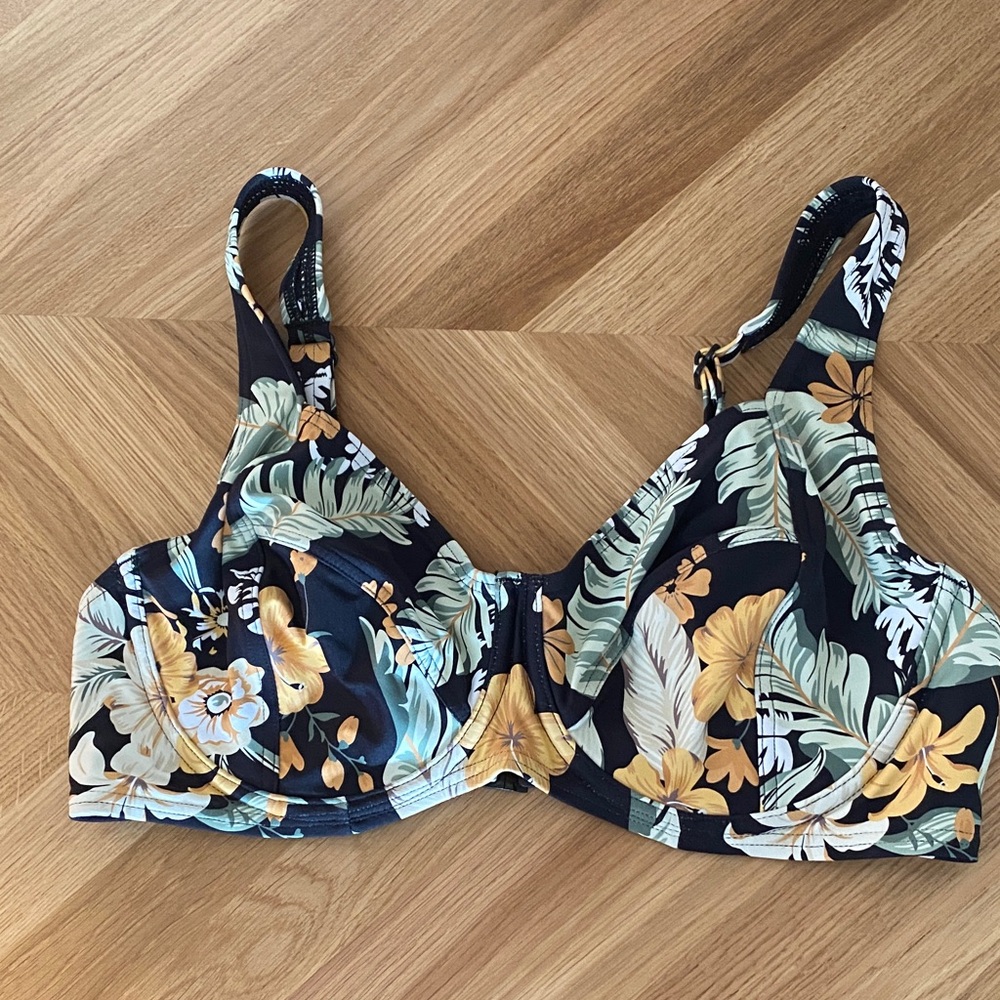 Sunseeker Underwire Floral Print Bikini Top